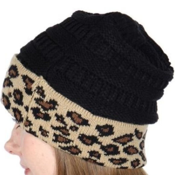 Boutique Black C.C Beanie Leopard Print Cuff - Picture 1 of 1